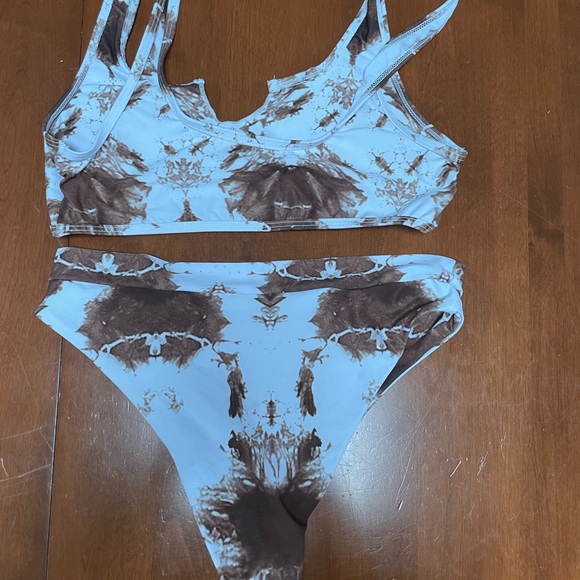 BROWN AND WHITE MID RISE BIKINI - Picture 2 of 3